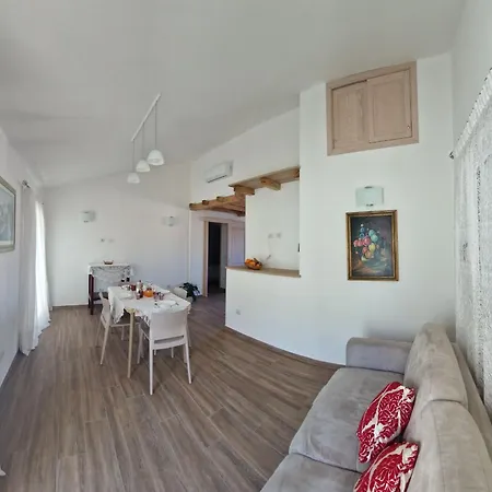 Apartment Casa Regina Elegante In Centro