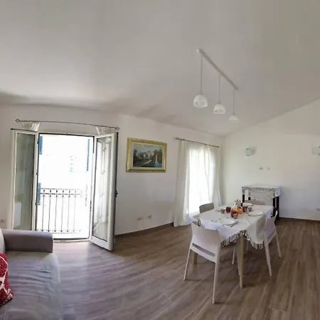 公寓 Casa Regina Elegante In Centro! *